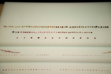 Avustralya 'dan Pembe Elmaslar