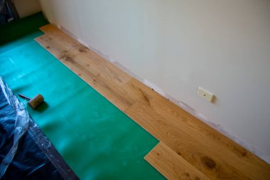 Yüzen bir Zemin Kurulumu