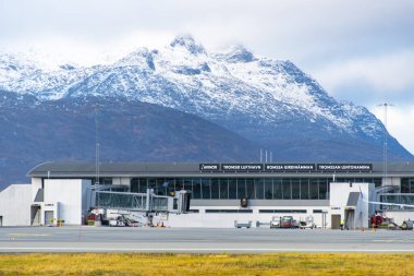 Tromso, Norveç - 14 Ekim 2024: Tromso Havaalanı Finnmark
