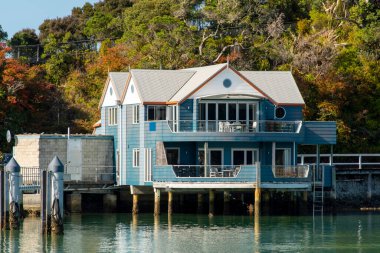 Adalar Körfezi 'ndeki Opua Rıhtımı - Yeni Zelanda