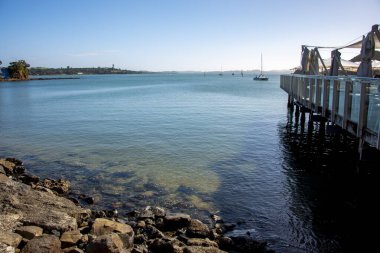 Adalar Körfezi 'ndeki Paihia Rıhtımı Yeni Zelanda