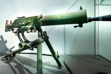 Ekranda Schwarzlose Makineli Tüfeği