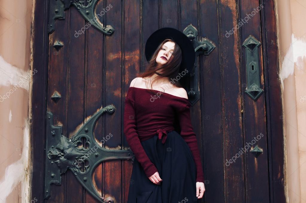 retro outfit for women 90's