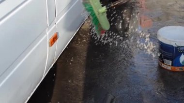 Fırçalı el yıkama otobüsü.