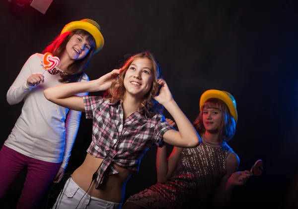 Teenage girls having fun and dancing — Stock Photo, Image