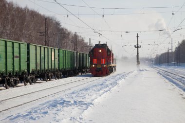 Raylar üzerinde lokomotif sürmek