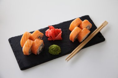 Suşi bir taş üzerinde