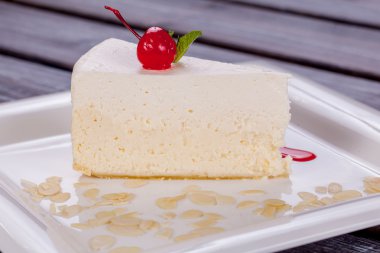 yaşar pastadan yakın çekim