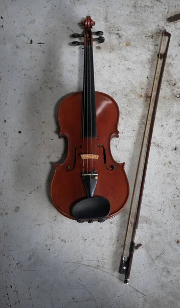 Geige Und Bogen Auf Grunge Untergrund Gelegt Details Des Akustischen — Stockfoto