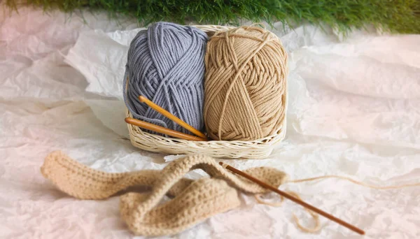 Selective Focus Two Yarn Balls Woven Basket Put Back Blurred — Stock Photo, Image