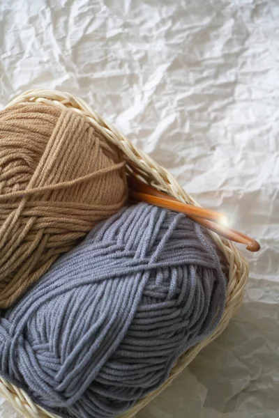 Yarn Ball Blurred Crochet Hook Put Woven Basket Bottom Left — Stock Photo, Image