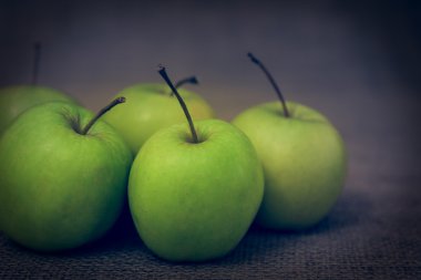 Yeşil elma