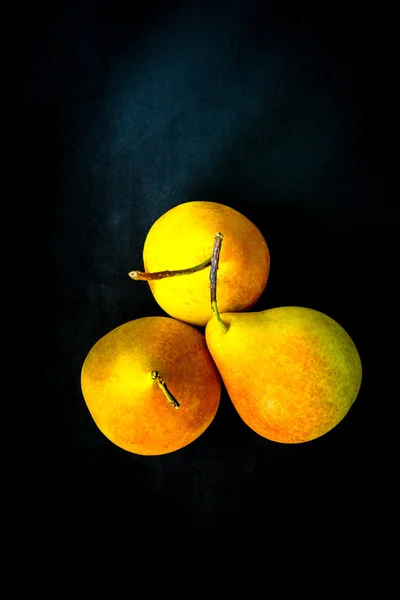 Cerca de pera amarilla — Foto de Stock