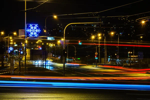 크리스마스 밤 교통 — 스톡 사진