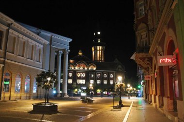 Subotica, Sırbistan - 09 Ekim 2025: Subotica Town Landscape with City Hall Building and Theatre at Night, Sırbistan