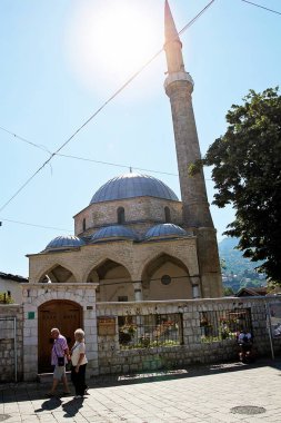 Saraybosna, Bosna-Hersek - 20 Ağustos 2025: Saraybosna 'daki Bascarsijska Camii, Bosna-Hersek Dış Bölgesi