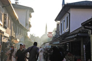 Saraybosna, Bosna-Hersek - 19 Ağustos 2025: Saraybosna Eski Şehir Camii, Bosna-Hersek Yazın Görülüyor