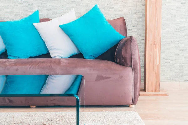 Sofa i poduszka ozdoba — Zdjęcie stockowe