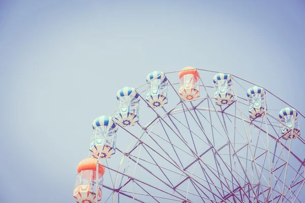 Roue ferris vintage dans le parc — Photo