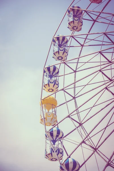 Roda gigante vintage no parque — Fotografia de Stock