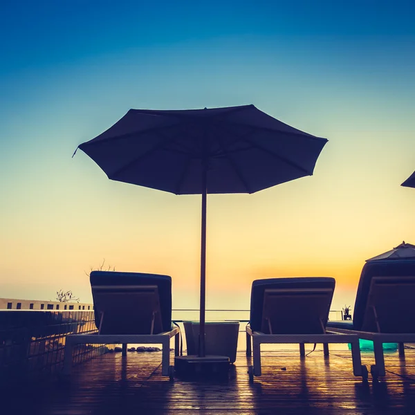 Bella piscina di lusso in hotel — Foto Stock