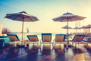 Gün batımı zamanlarda güzel Yüzme Havuzu