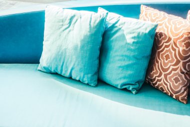 Güzel lüks yastıklar Divan