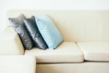 Güzel lüks yastıklar Divan