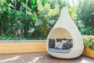 Güzel lüks yastıklar Divan