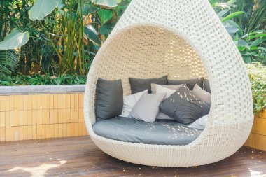 Güzel lüks yastıklar Divan