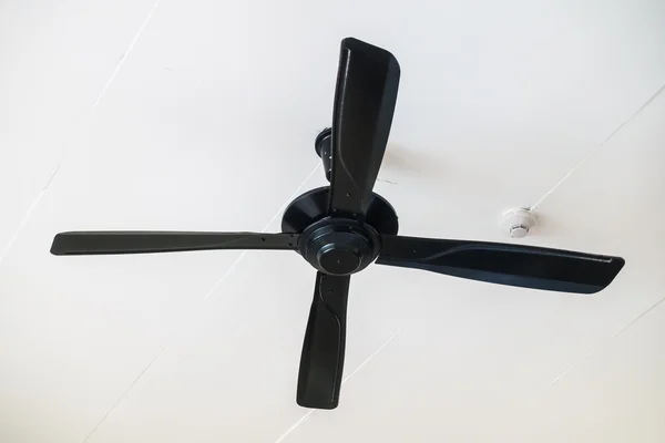 Ventilador elétrico de teto — Fotografia de Stock