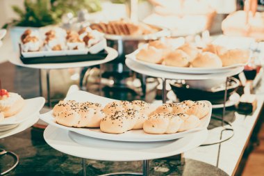 Otel restoranında açık büfe