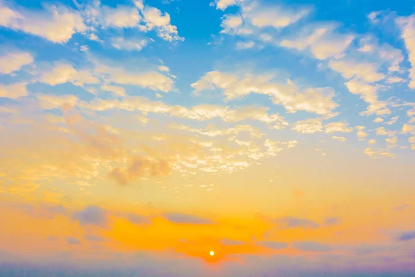 Nuvens vintage no céu — Fotografia de Stock