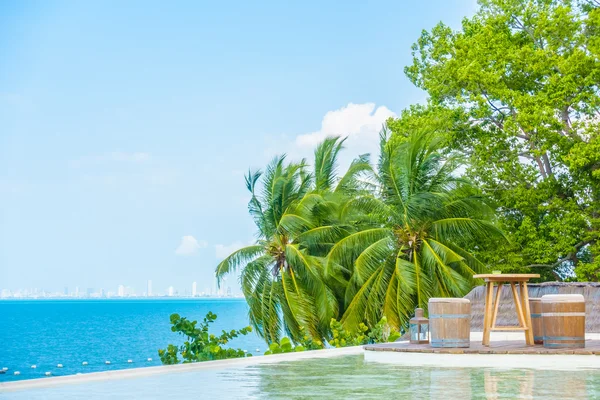 Schönes luxuriöses Hotel Schwimmbad Resort — Stockfoto