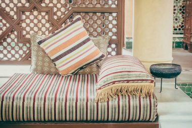 Fas tarzı ile kanepe yastık