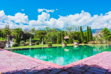 Açık manzaralı Yüzme Havuzu