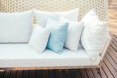 Güzel lüks yastıklar Divan