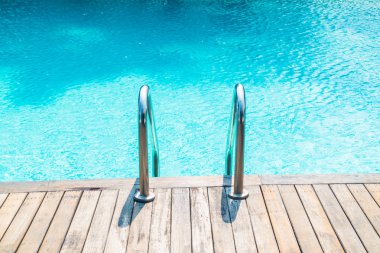 Yüzme Havuzu merdiven