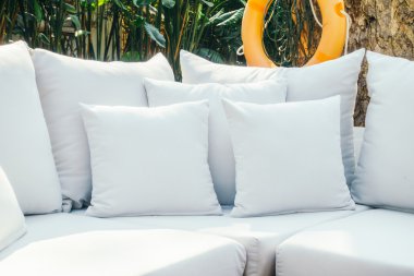 Güzel lüks yastıklar Divan