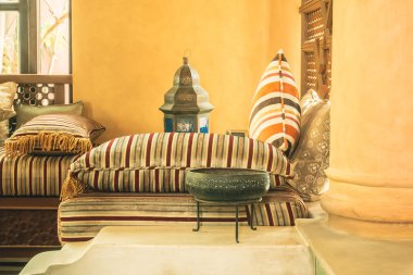 Fas tarzı ile kanepe yastık