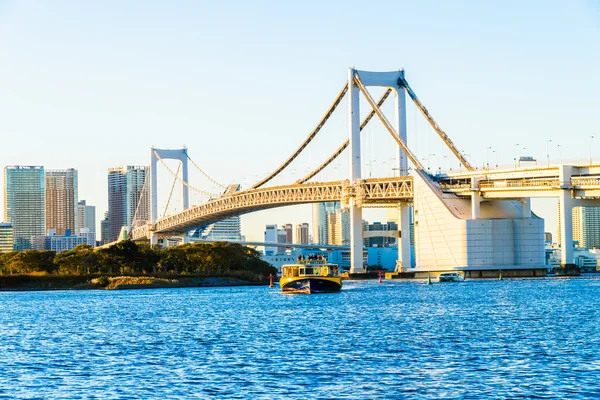 Rainbow bridge i Tokyo stad på Japan — Stockfoto