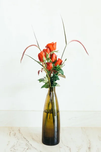 Rose flower in vase — Stock Photo, Image