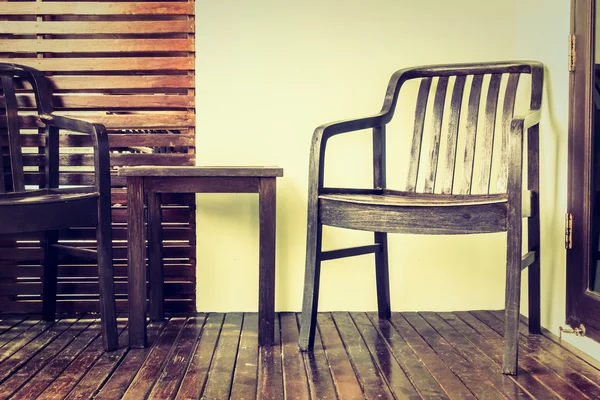 Empty chair and table — Stock Photo, Image