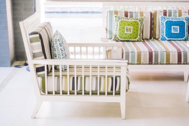 Güzel lüks yastıklar Divan