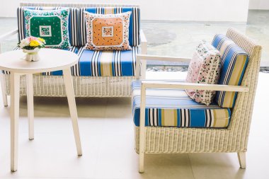 Güzel lüks yastıklar Divan