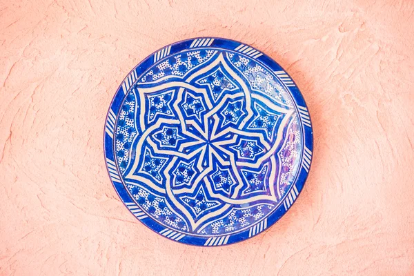 Plaque décoration marocaine sur mur — Photo