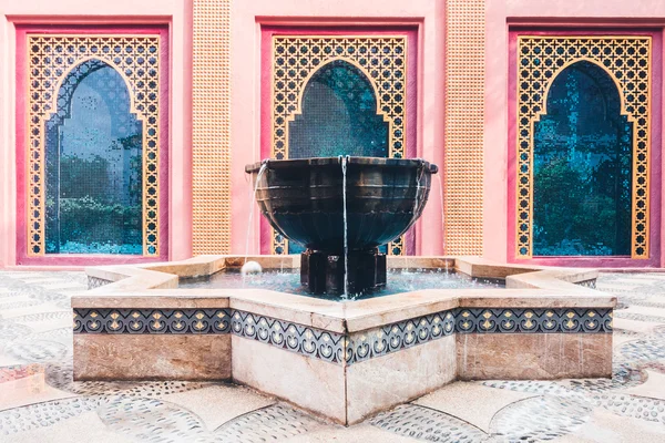 Фонтан-вода з Марокко стиль — стокове фото