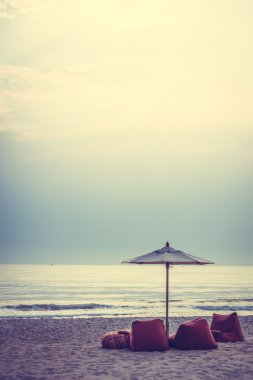 Güzel boş kum ve deniz manzara