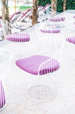 Boş sandalye dekorasyonu 