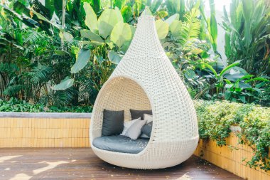 Güzel lüks yastıklar Divan